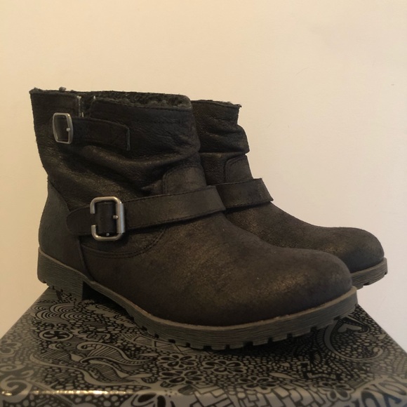 Like New! MIX No6 Ankle Boot. - Picture 4 of 7